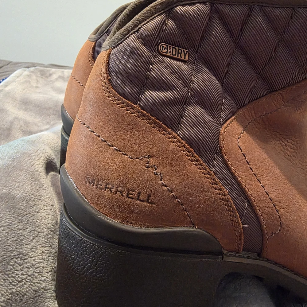 Merrell Brown and Gr Woman Boots - Picture 6 of 8